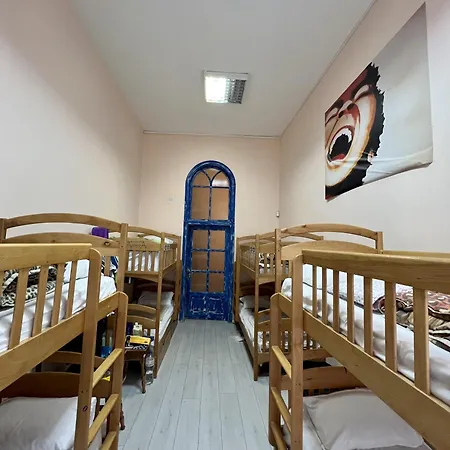 Hostel Dja *
